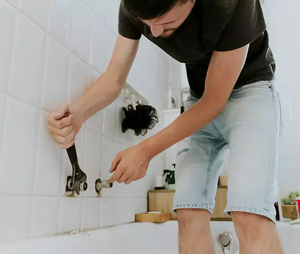 Affordable Bathtub Faucet Replacement in Somerville: Choose Experienced Local Technicians