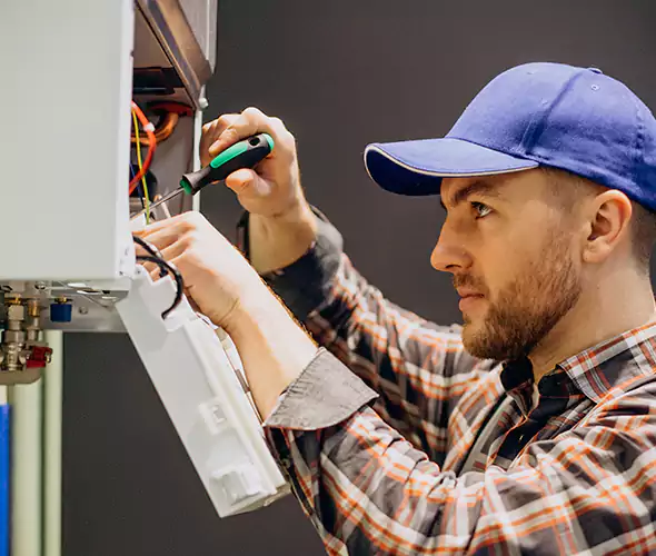 Expert Plumber for Tankless Water Heater Maintenance in Somerville, MA: Schedule Professional Maintenance Services with Us